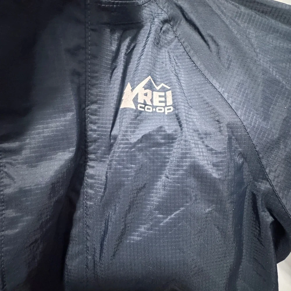 REI Kids navy Raincoat with hood size 2T